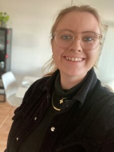 s. 4 - Bitte nyest Portræt billede af Bitte Antoinette Thorsen.